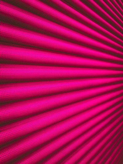 LINEE FUXIA.webp